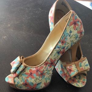 Flowered high heels